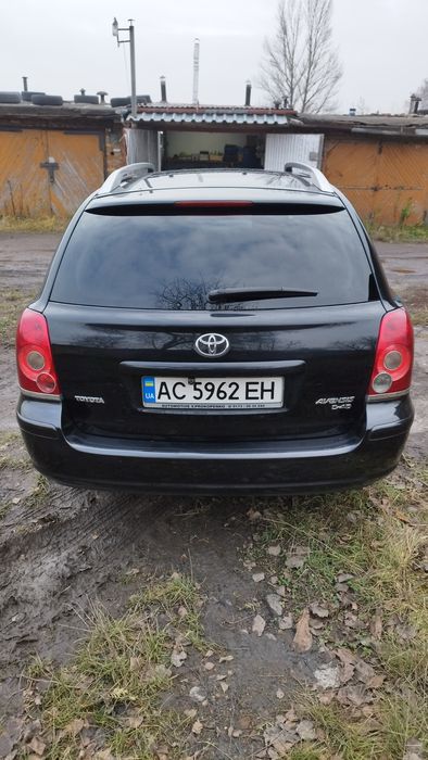 Тойота Авенсіс Універсал