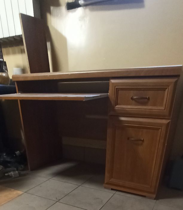 Biurko może być w zestawie
