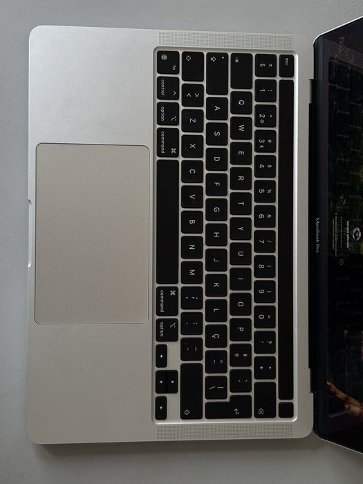 MAcBook Pro 13-inch  16G Ram / 512GB SSD