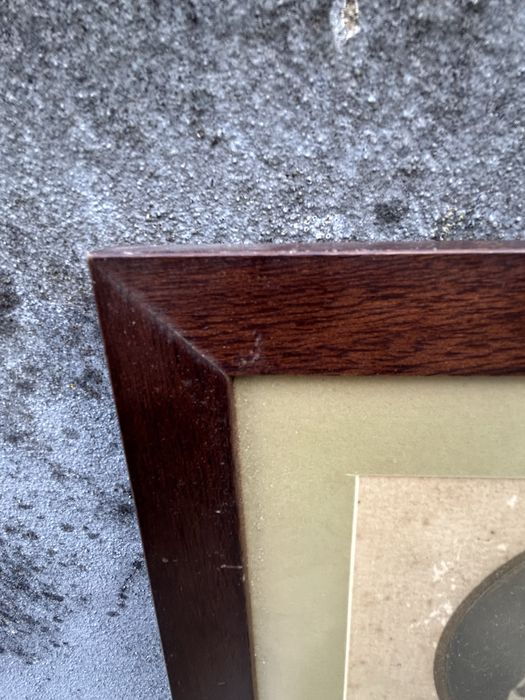 Moldura em madeira exótica