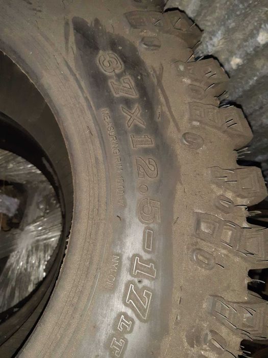 Pneus big rock 37x12.5 R17