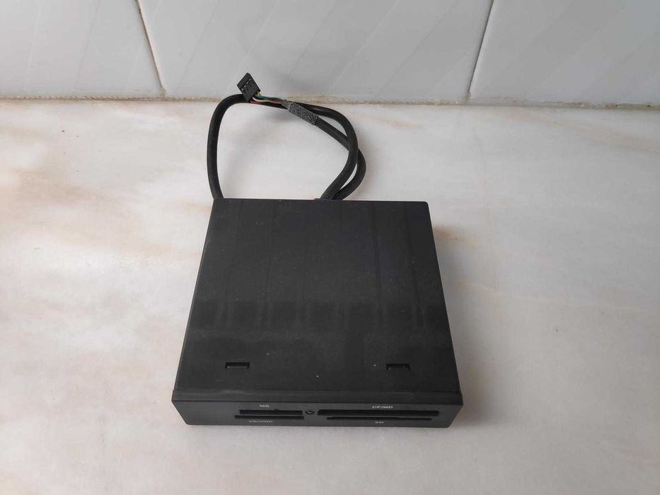 Leitor de Cartões de Memória Interno