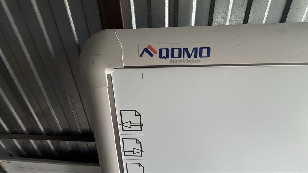 Tablica interaktywna qomo