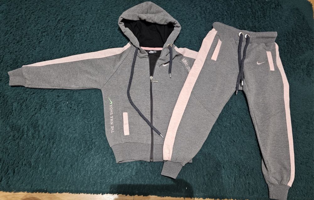 Dresy dla dziewczynki