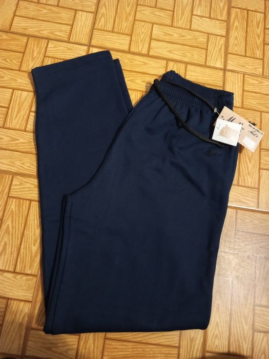 Calça desportiva cardada