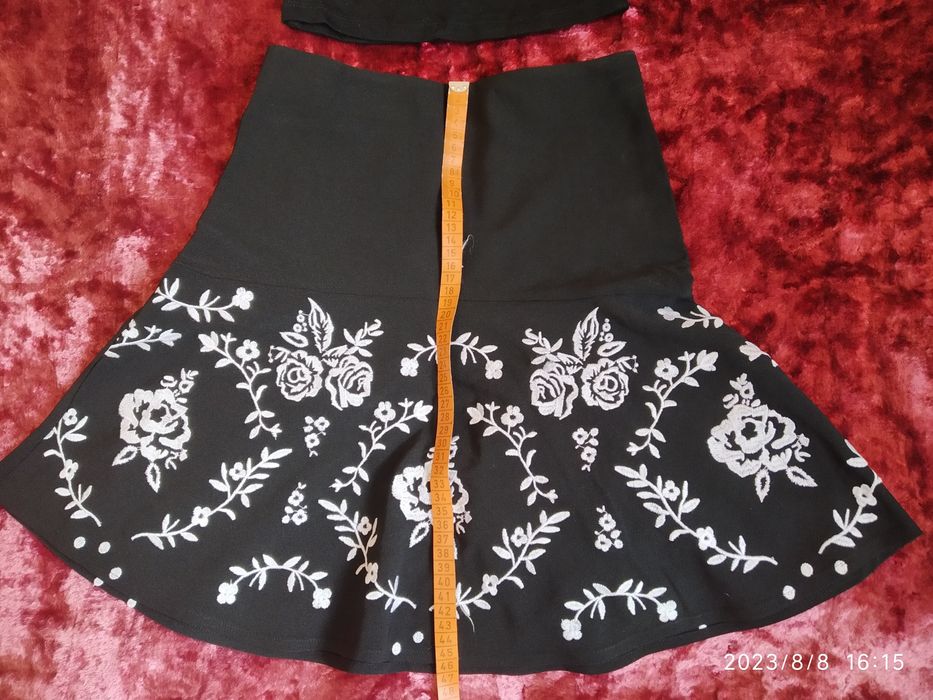 Костюм для школи. 30 грн