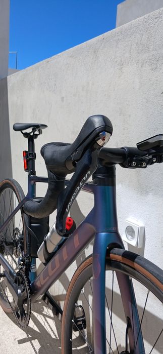 Bicicketa de estrada em carbono,  Scott Addict