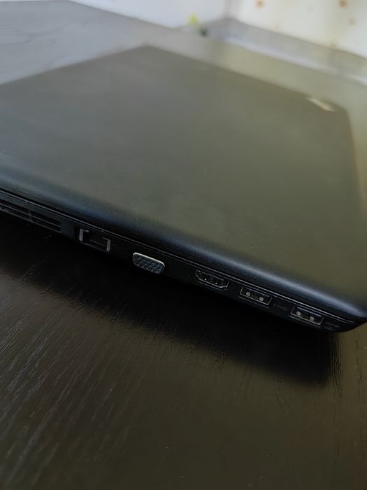 Lenovo ThinkPad E560 dysk SSD  Crucial MX500
