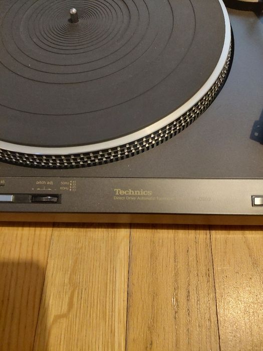 Gramofon Technics Direct Drive SL -D202