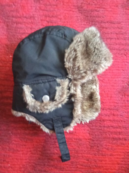 Новая  теплая шапка фирмы Н and M  57размер