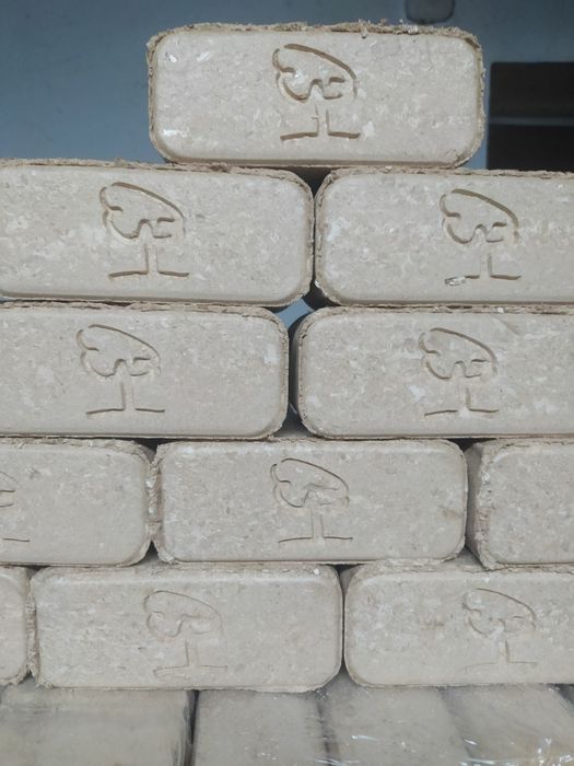Brykiet drzewny PREMIUM 100%  Debowy dostępny od ręki