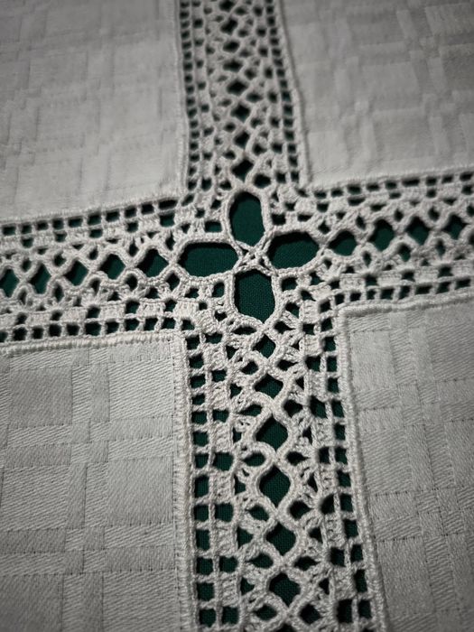 Toalha de renda com tecido