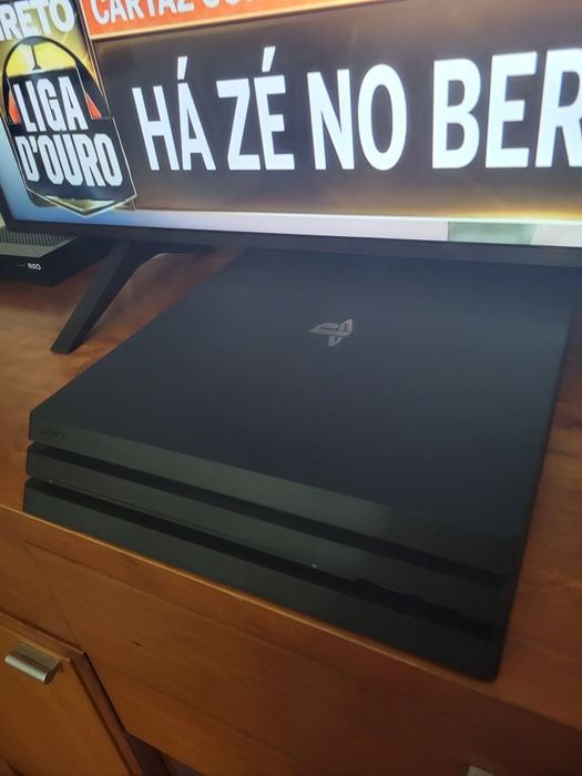 Ps4  Pro usada em bom estado
