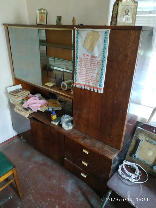 Шіфонер  сервант.