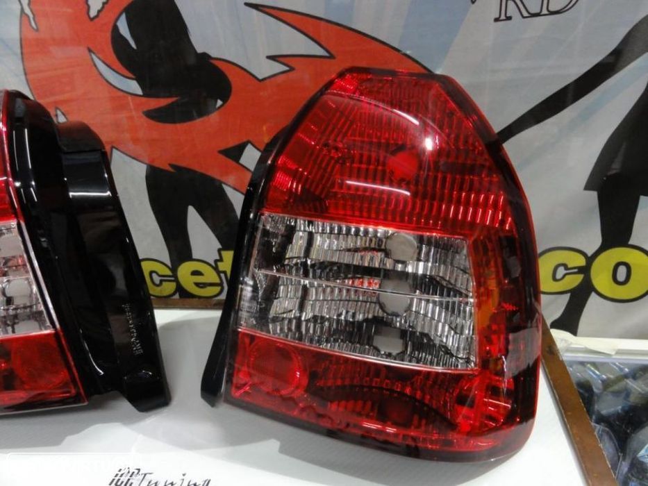 Faróis / farolins Honda Civic EK, EJ 96-00 3 portas Vermelho/Cristal C/2 anos de garantia