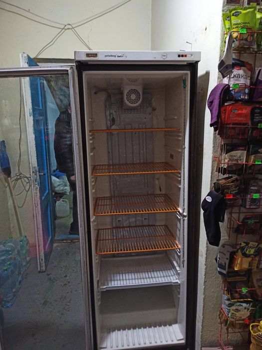 Продам холодильник на магазин