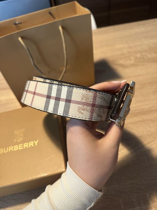 Burberry Reversible Check and Leather TB Belt