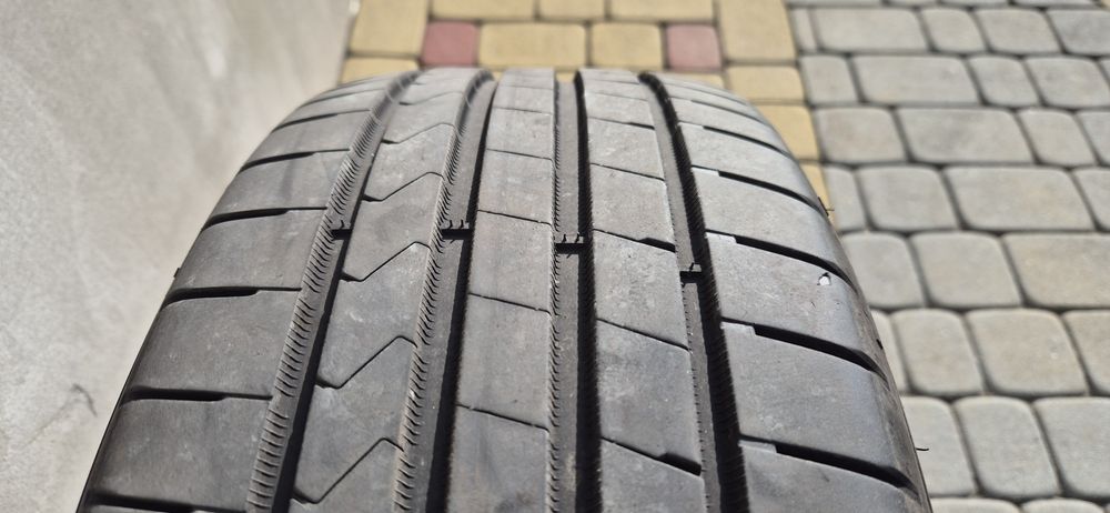 Opony Hankook 215/55r17