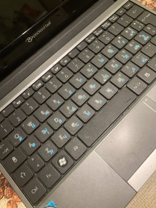 Ноут для роботи,чудовий ,все працює!