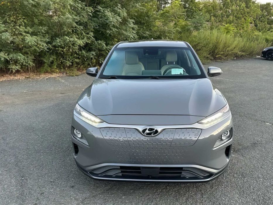 Hyundai Kona      2021