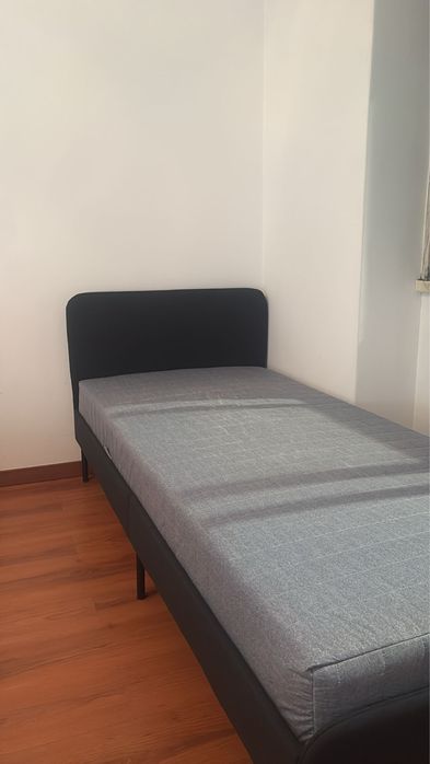 Cama nova em muito bom estado