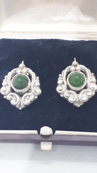 Серьги серебро 925пр. Нефрит.