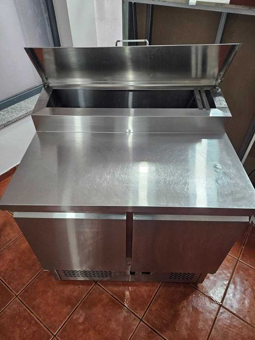 Vendo Mesa de refrigeração / Saladete