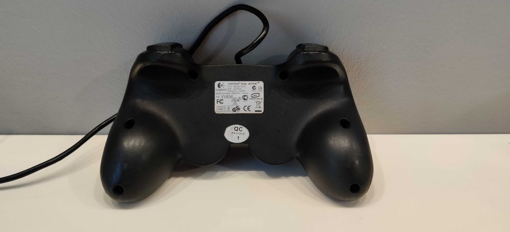 Pad Logitech Dual Action