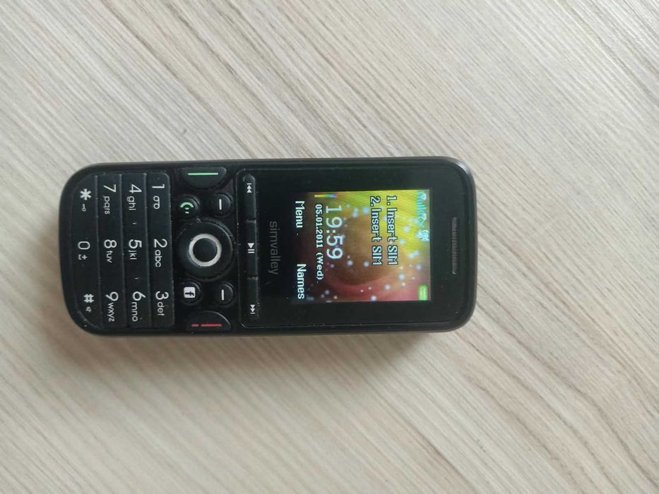 Simvalley Small Mobile Phone with 8GB SD Card