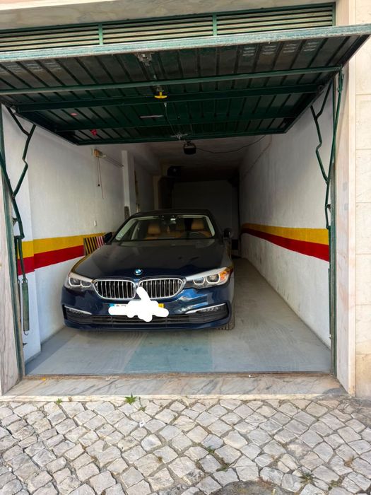 Garagem armazem em Massama Norte 260m2