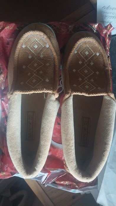 Домашнi тапцi новеньки  розмiр 37