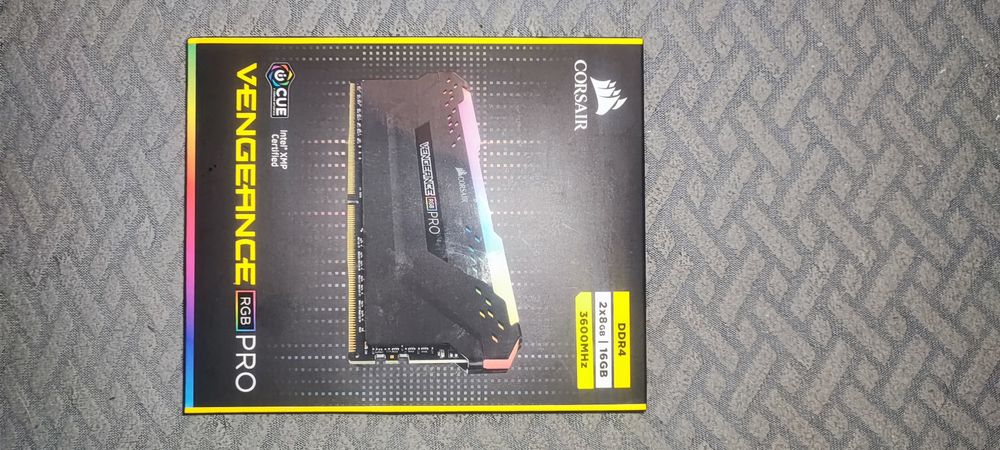 Pamięć RAM DDR4 Corsair 16 GB 3600 Mhz CL18