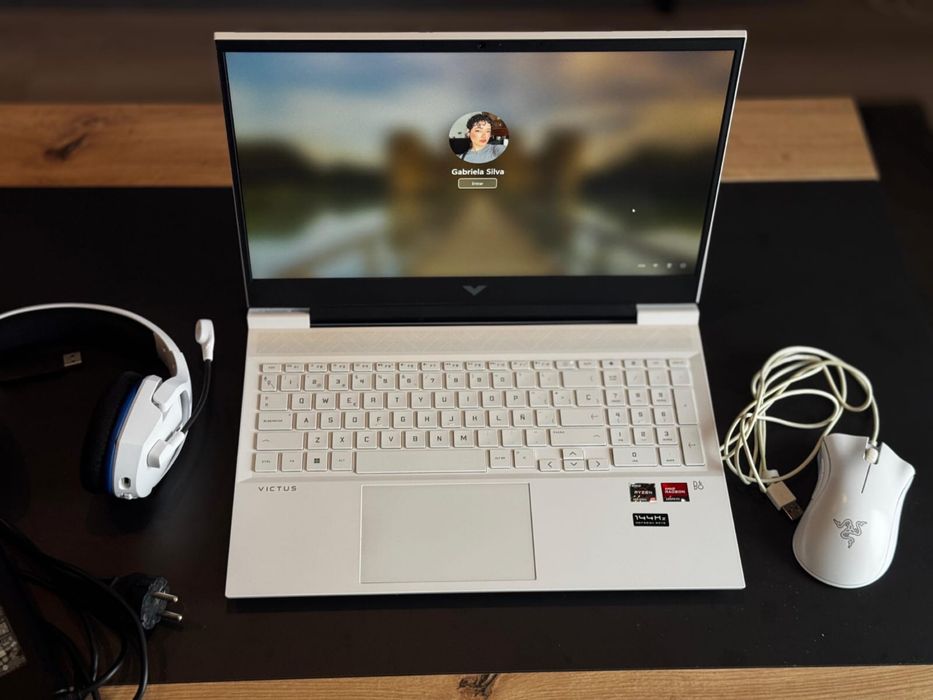 Notbook victus sem marca de uso