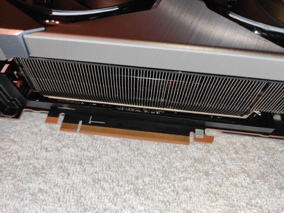 RTX 4090 MSI Suprim X 24GB NVIDIA PCI-Ex GeForce GDDR6X (384bit)