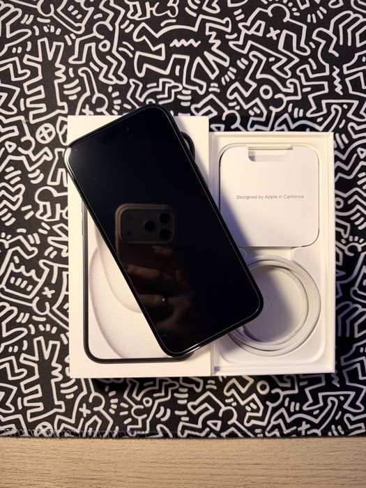 iPhone 15 - 128gb + 13 capas (negociável)