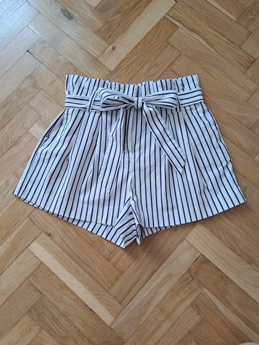Damskie spodenki w paski reserved