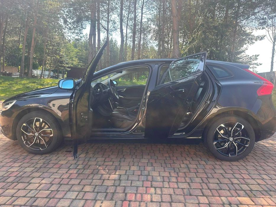 Volvo V40 2.0 Diesel R-Design, ASO