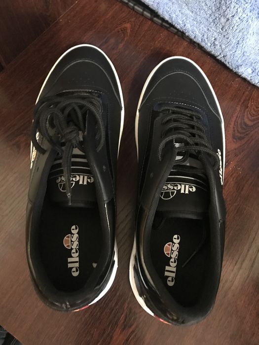 Кроссовки б/у оригинал