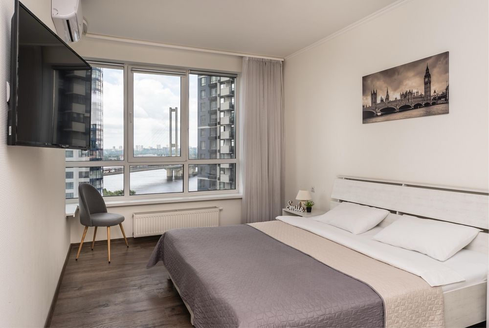 Фантастичний вид на Дніпро. ЖК Зарічний. 2к квартира подобово.