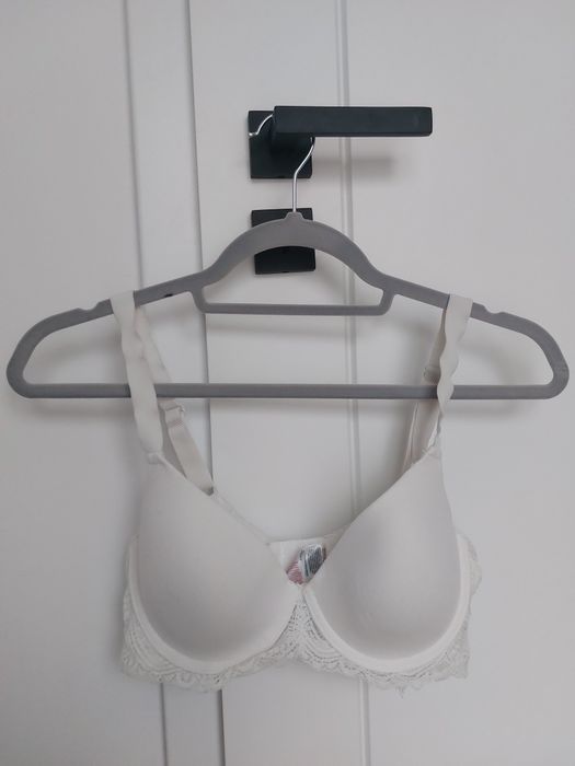 Biały biustonosz 80C