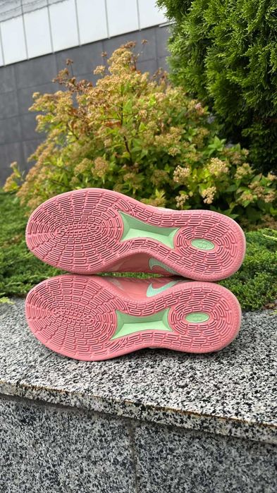 Nike Sabrina 3 [EUR 42, 43, 44.5] - NEW