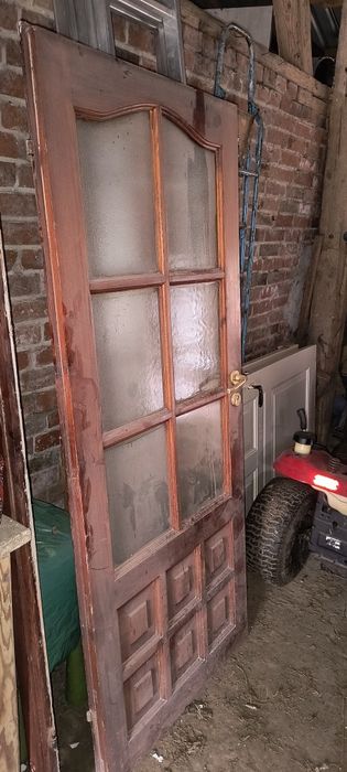 Okna z rozbiórki i dzwi