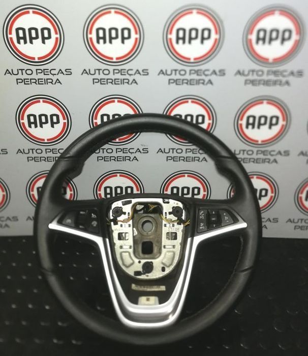 Volante Opel Zafira 2015 , em pele, como novo, completo.