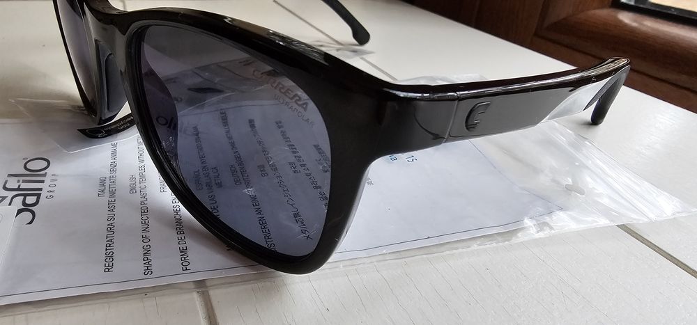 Okulary przeciwsłoneczne męskie Carrera 8054/s nowe