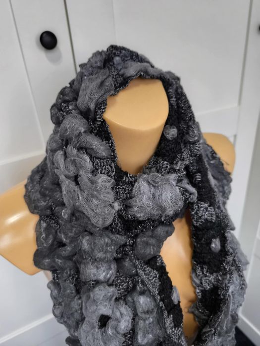 Szalik zimowy szary ozdobny top vintage style zima