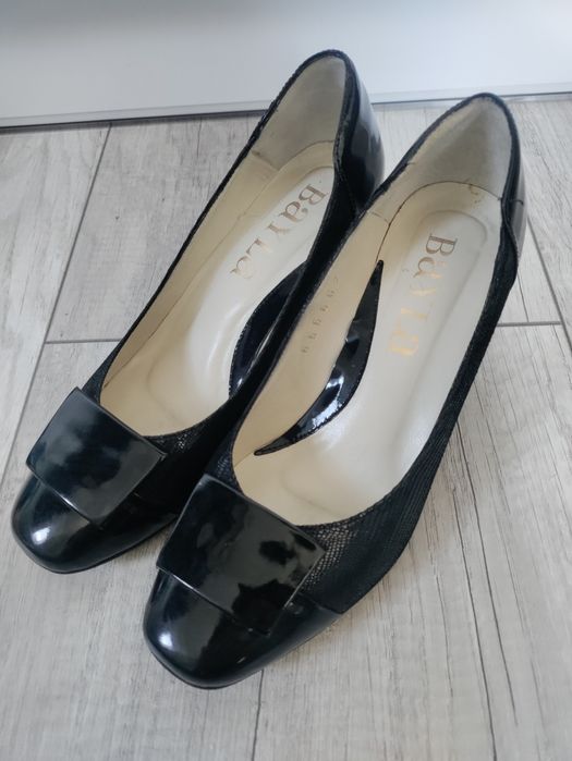 Czarne buty lakierowane na słupku czółenka 37 Bayla