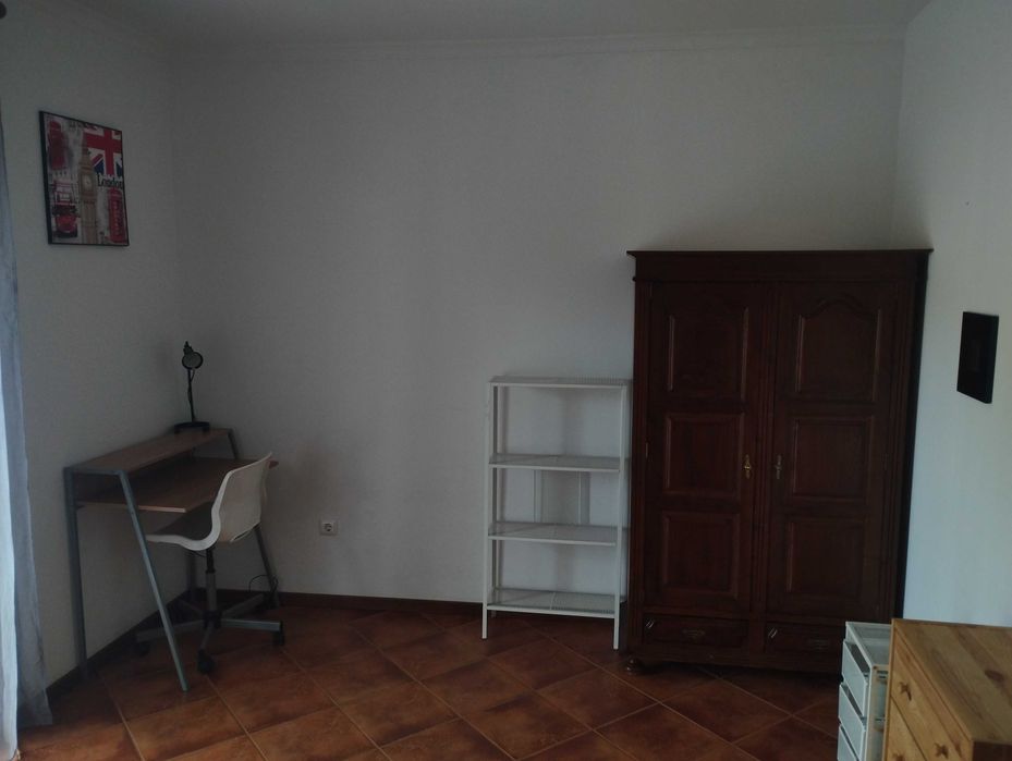 Aluga-se 2 quartos com WC privado em Mirandela