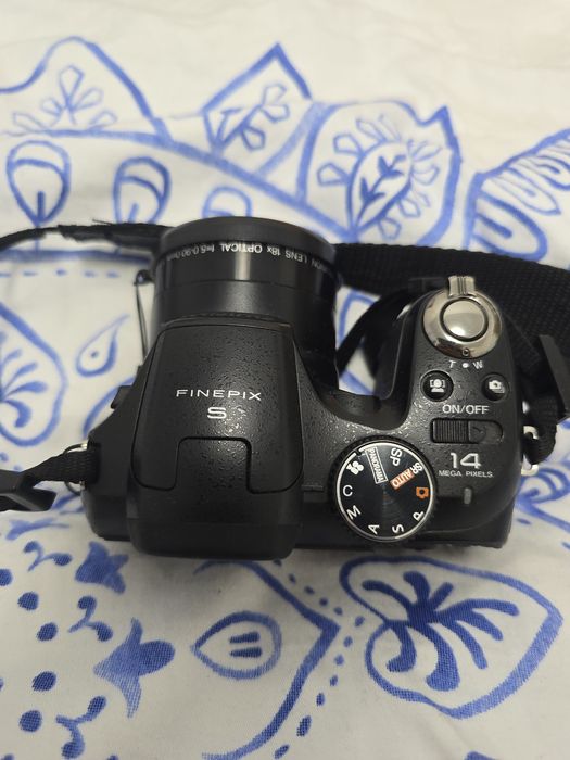 FUJIFILM FinePix S 本体 fujifilm finepix s - купити фотоапарат Fujifilm - Ціна на OLX.ua