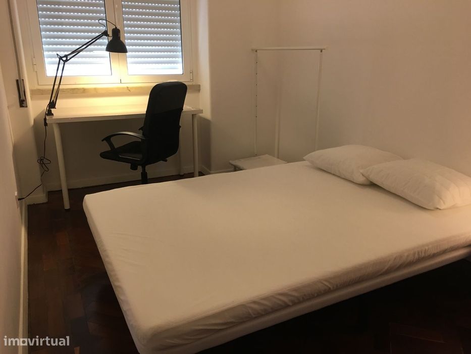 T3+1 com renovação recente e completamente equipado e mobilado