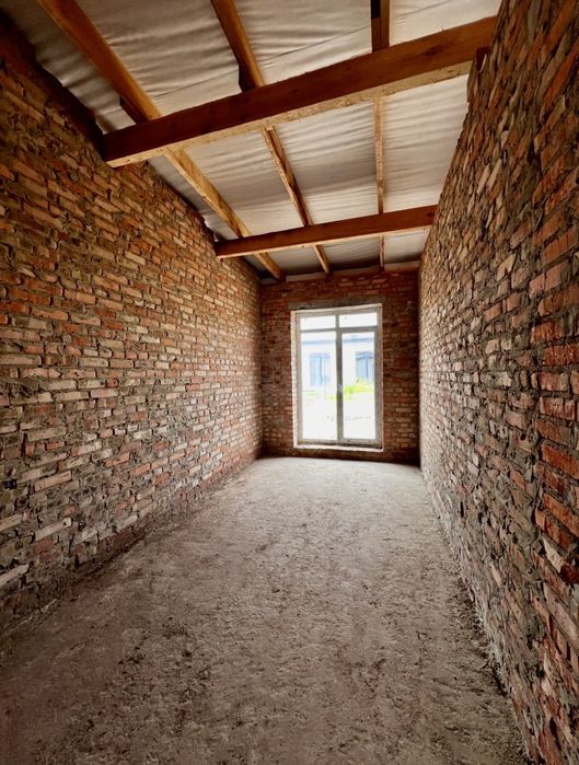 Кутовий котедж з ділянкою, продаж від забудовника. 14кВт світла